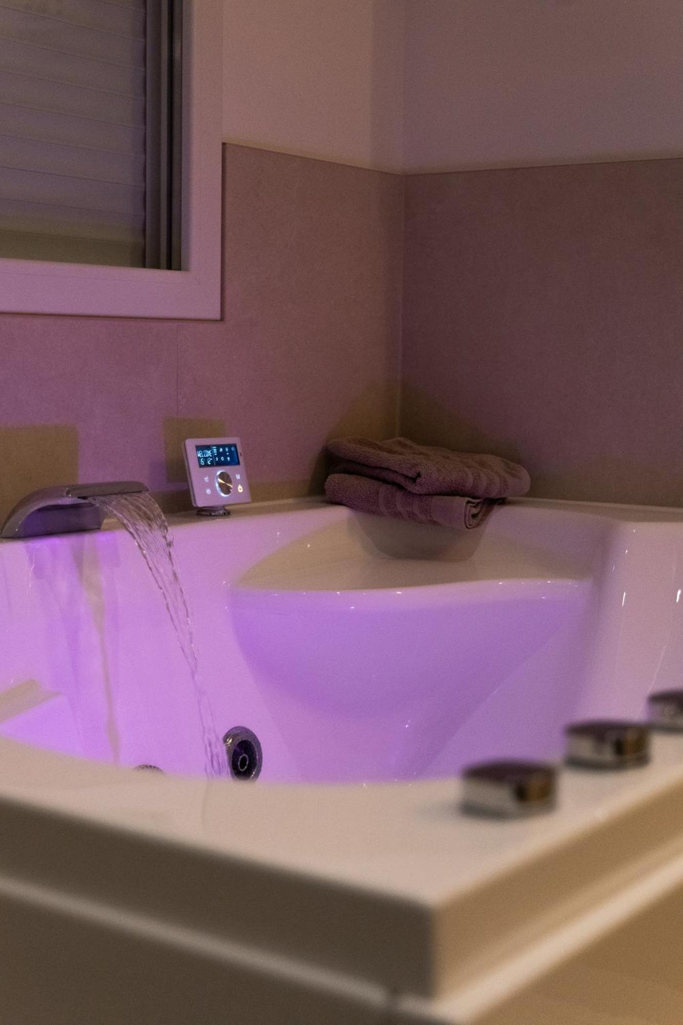 Zen Et Romantique Room - Harmonie Moulins  Ngoại thất bức ảnh